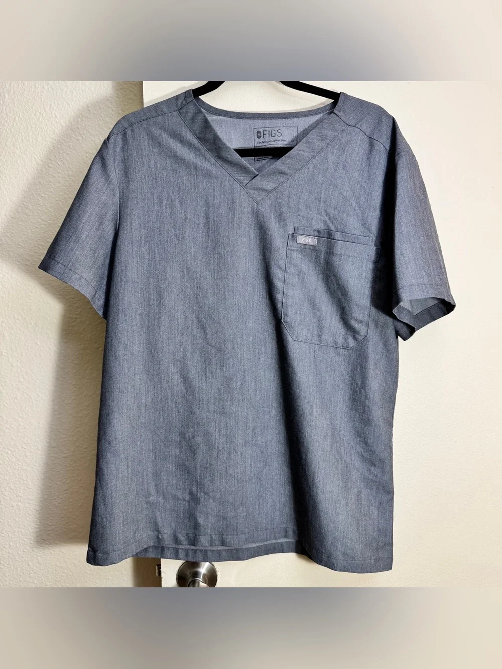 FIGS Heathered Blue V-Neck‎ Scrub Top